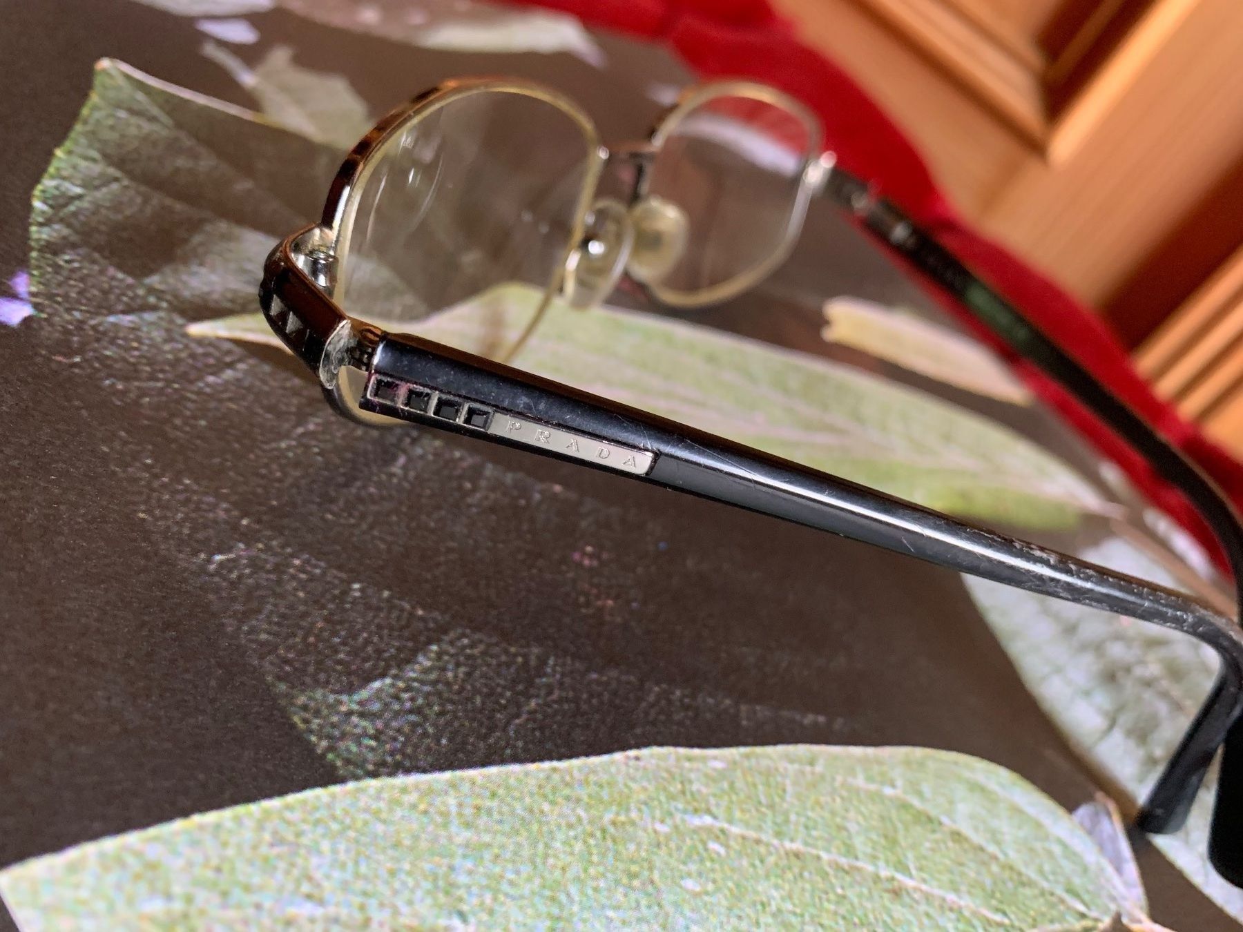 Prada Occhiali & Lenti: PRADA classic glasses  Colours: silver and black  PRADA – Usato da Interlaken venduto da Bona55 6