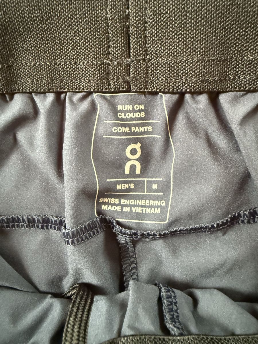 Pantalons: On Hose Neu – Neuf avec emballage d'origine à Jegenstorf par mammut02 1