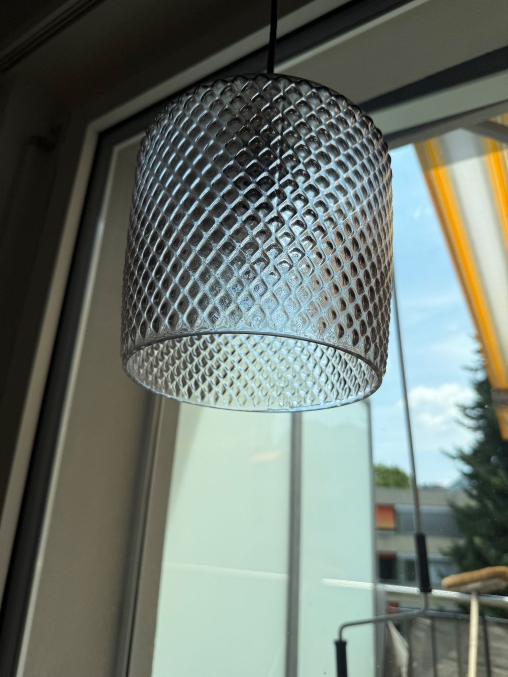 Lampadari & plafoniere: Moderne Pendelleuchte mit strukturiertem Glasschirm – Usato da Zürich venduto da marakg 1