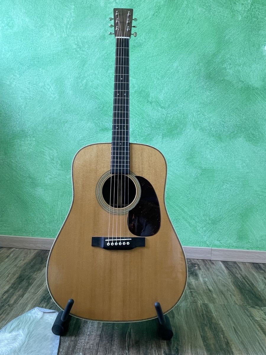 Martin & Co. Strumenti musicali: Martin HD 28 – Usato da Buch SH venduto da Intruder1960