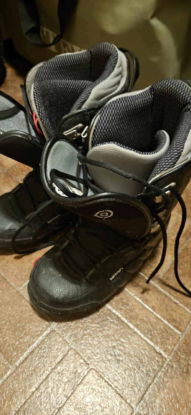 Board: Nitro Snowboard Set mit Bindung & Nitro Anthem Boots Gr. 43⅓ – Usato da Luzern venduto da fra_gvt8 2