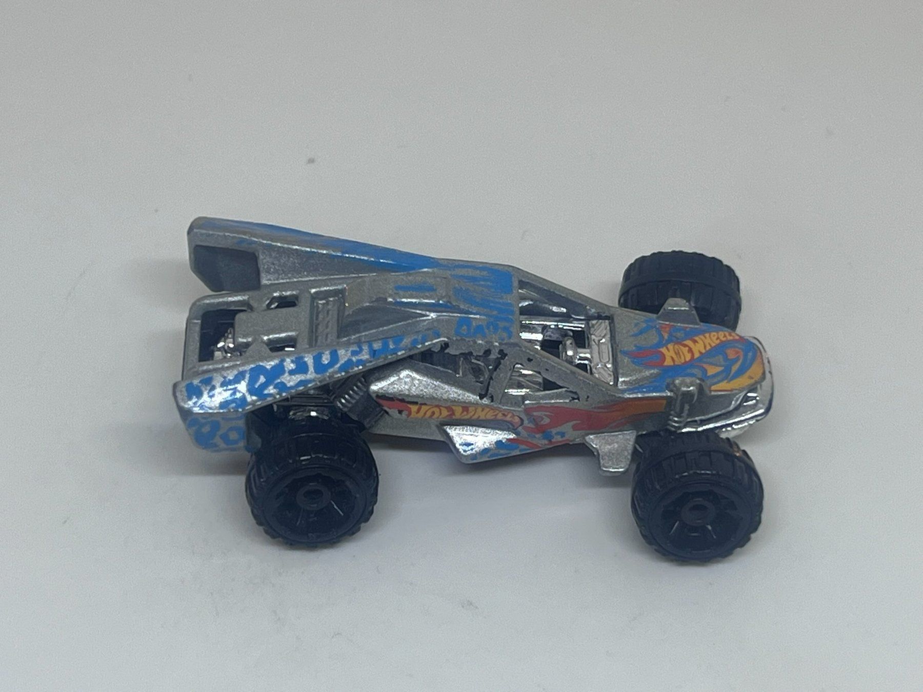 Hot Wheels Modellini d'auto: Hot Wheels Team Hot Wheels Corkscrew Buggy #197 – Usato da Wildegg venduto da LaaBoutique 1