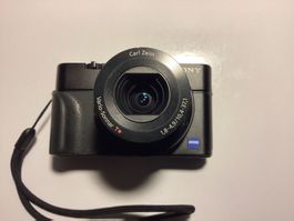 Digitalkamera "SONY CYBER-SHOT DSC-RX100“Carl Zeiss Objektiv