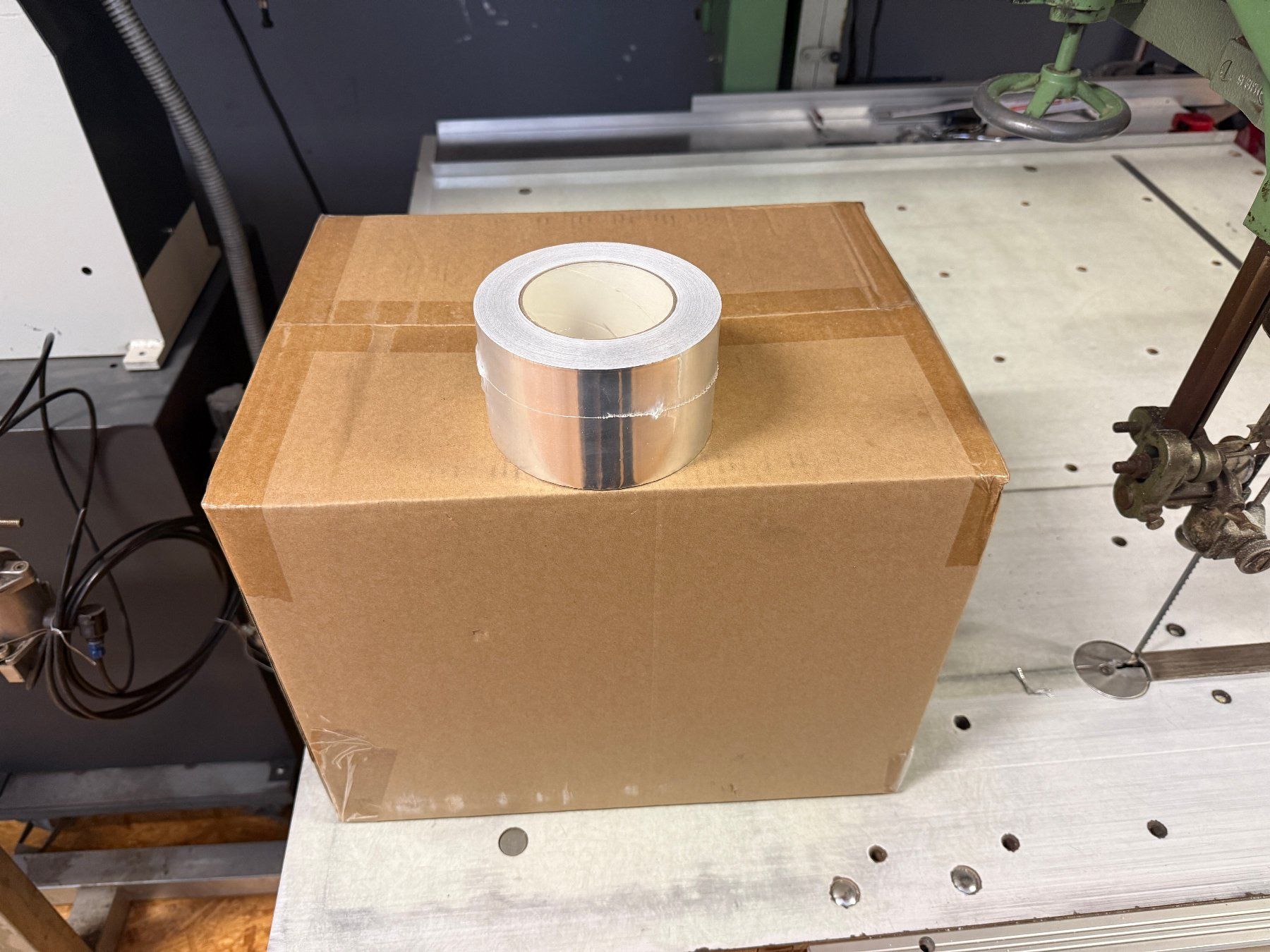 Autres fournitures de bureau: Box Aluminiumklebeband 24 Rollen – D'occasion à Basel par Mirko00