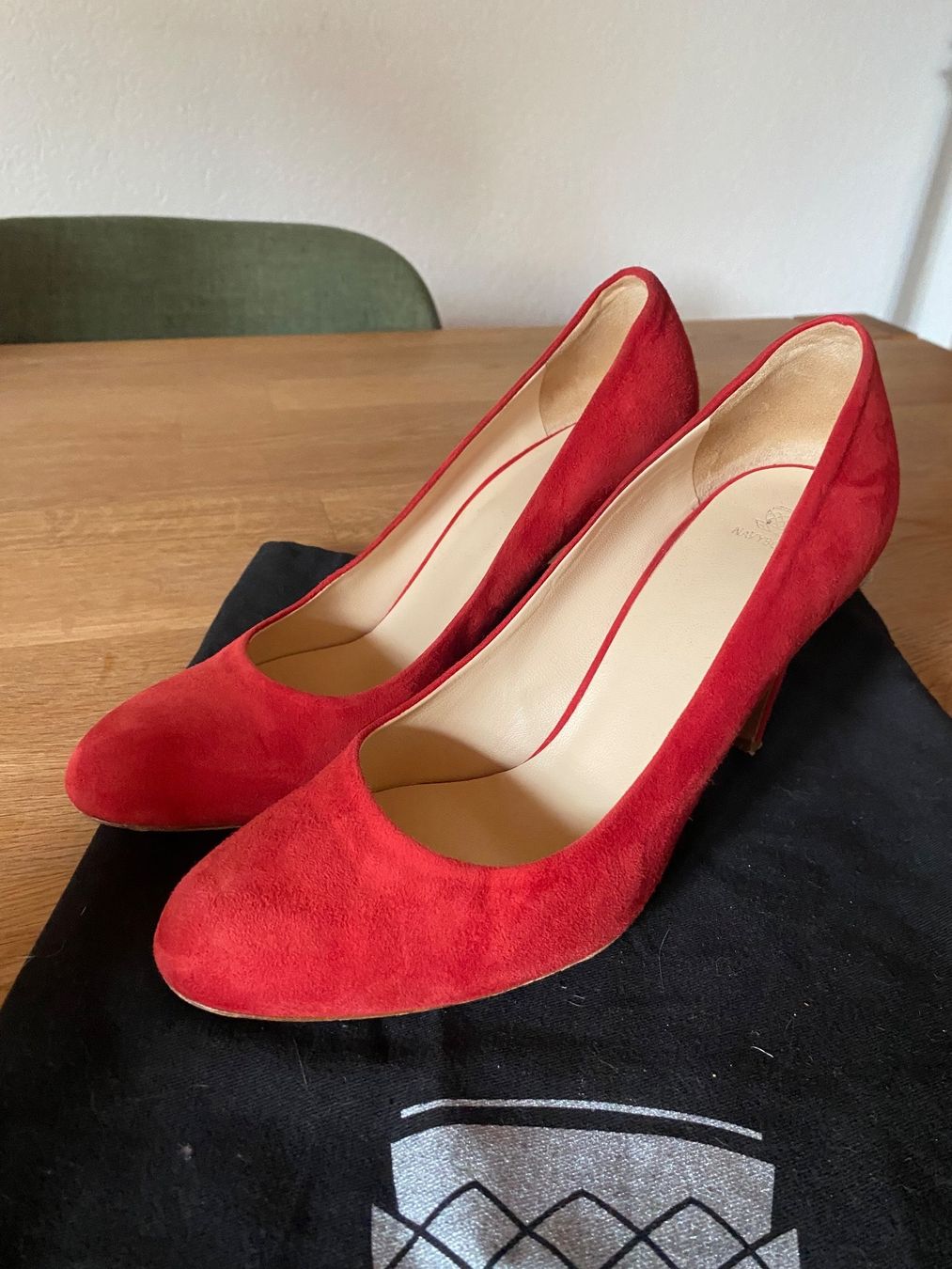 Navyboot Damenschuhe: Navyboot Pumps Wildleder – Gebraucht aus Thun von annis_needful_things 4