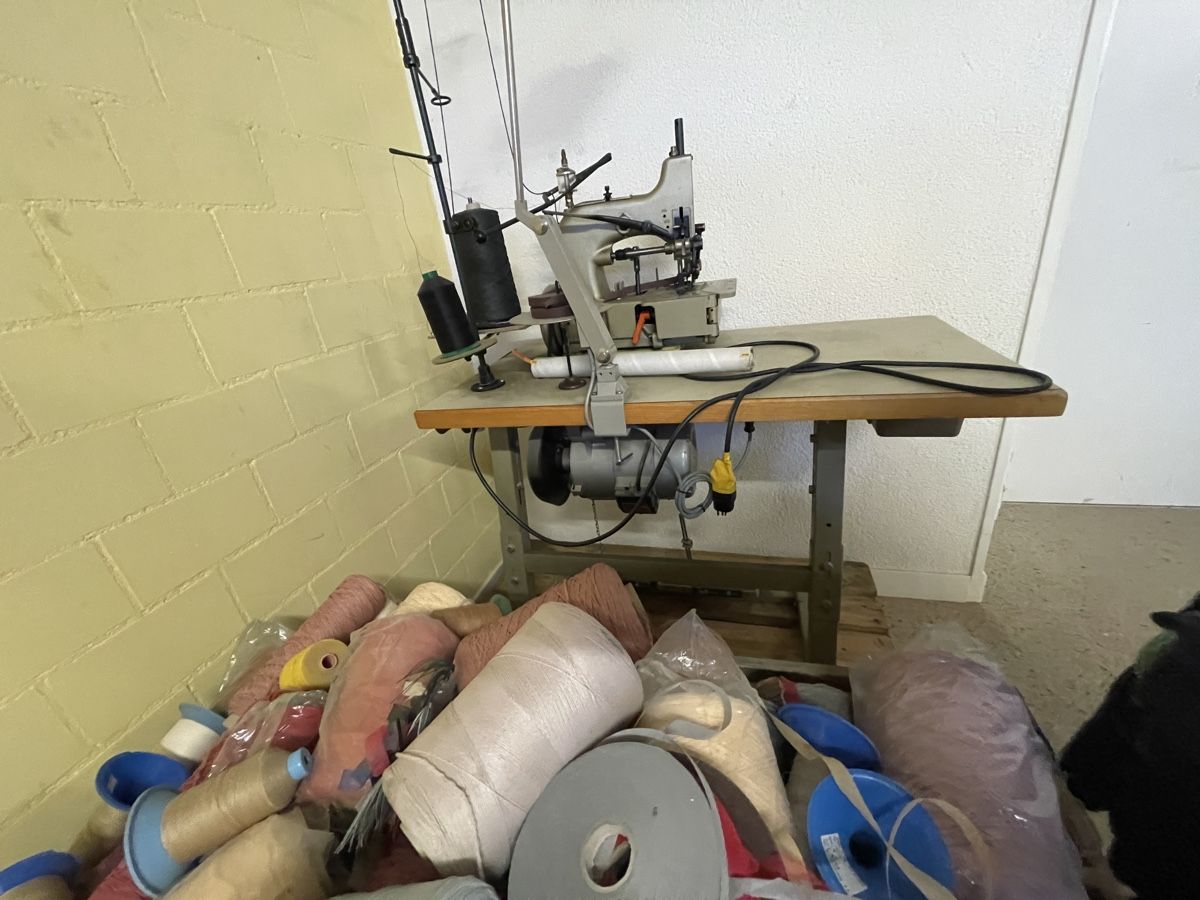 Machines à coudre: Union Special Teppichnaehmaschine – D'occasion à Stallikon par Xilef89 1