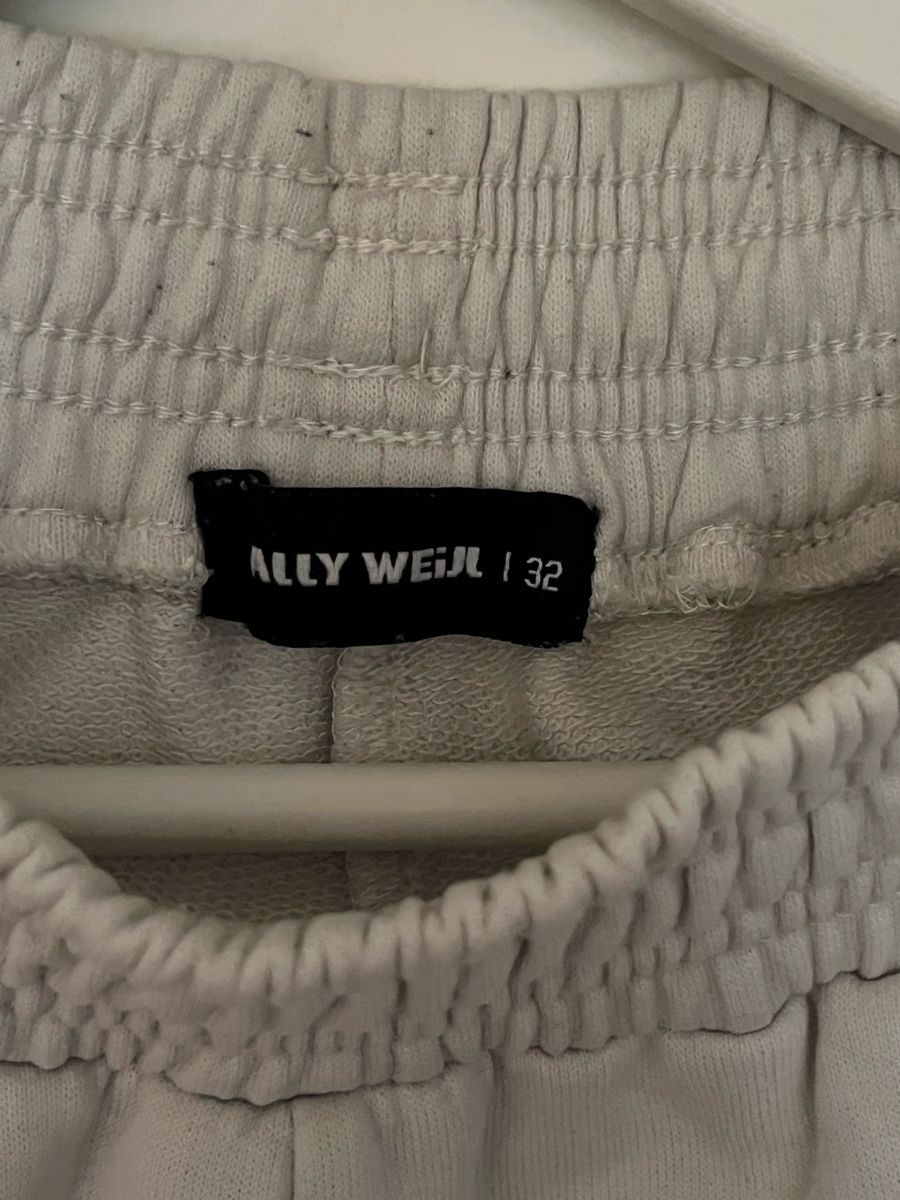 Tally Weijl Pantaloni: Sporthose kurz Gr.32 – Usato da Bern venduto da Regi1975 2