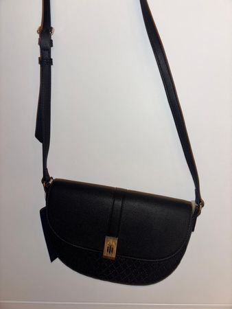 Sac bandouliere tommy hilfiger neuf