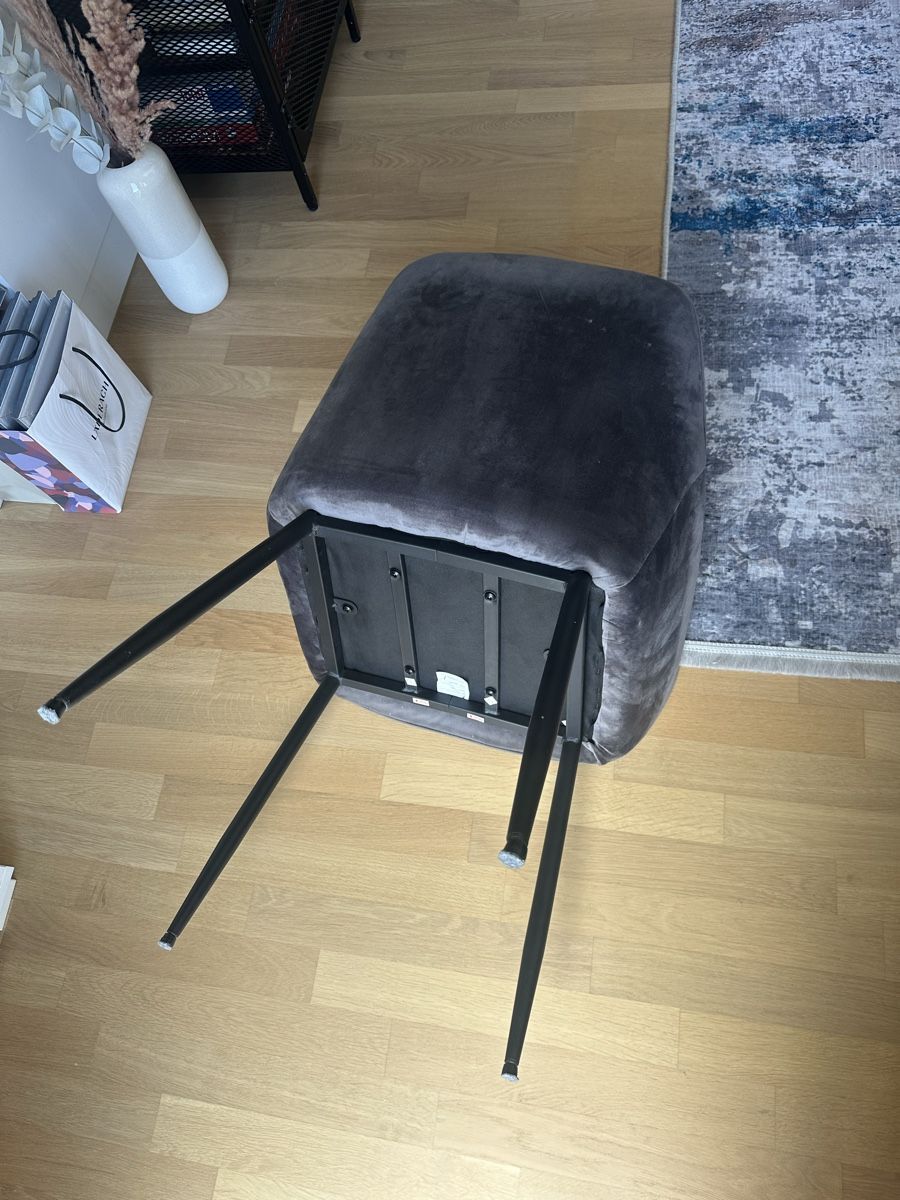 Sedie: Elegant Velvet Dining Chair - Grey – Usato da Luzern venduto da kat_jdv6 4