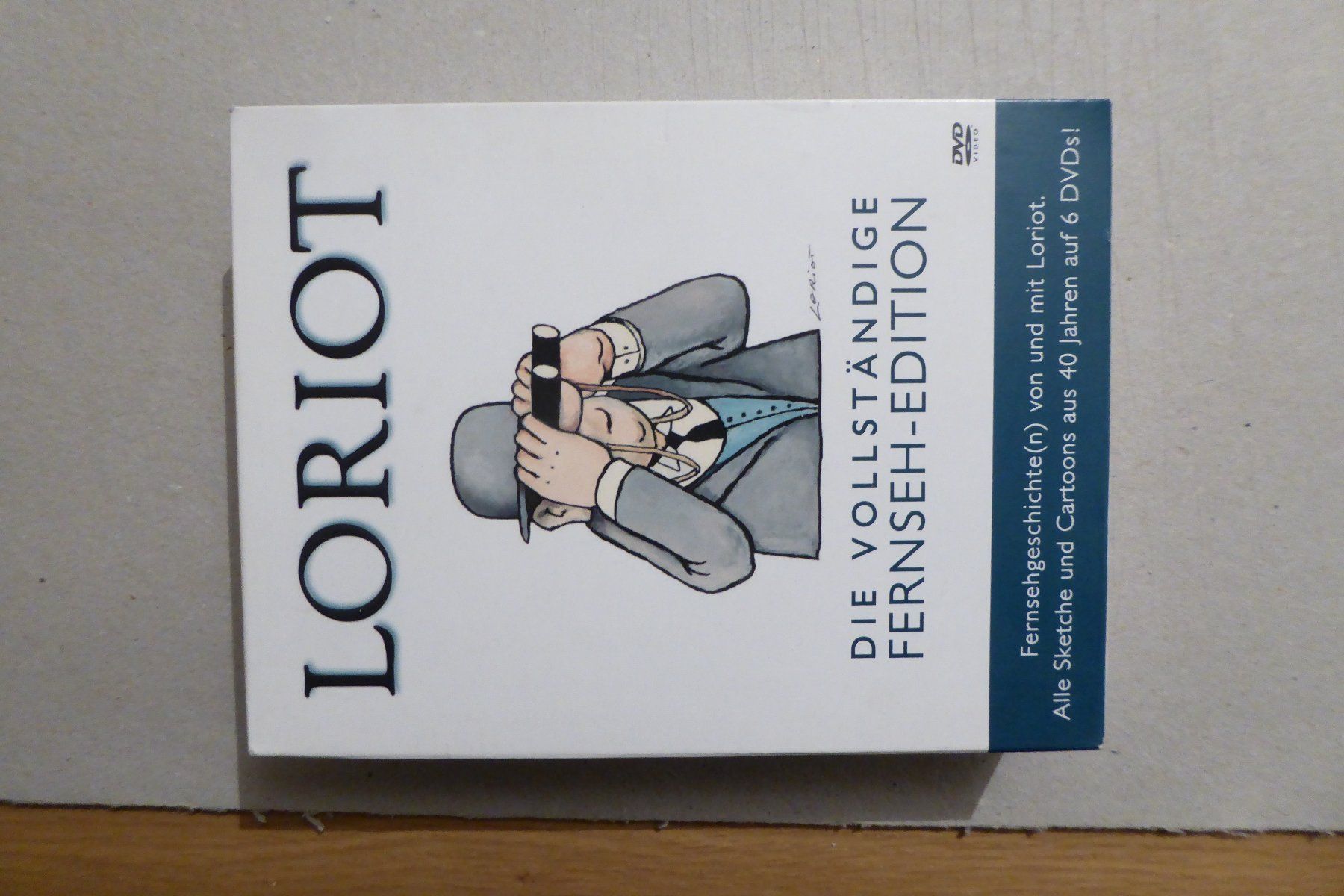 Tutti i DVDs: DVD Loriot vollständige Fernseh Edition – Usato da Allschwil venduto da Summelsarium