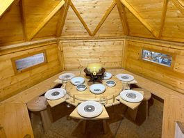 Holzpavillon Fonduebar Natur