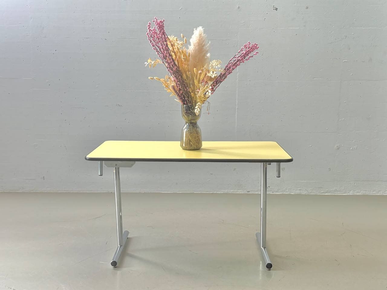 Tables: Gelbe Innovative Kelko Klapptische – D'occasion à Zürich par LeMoege 9