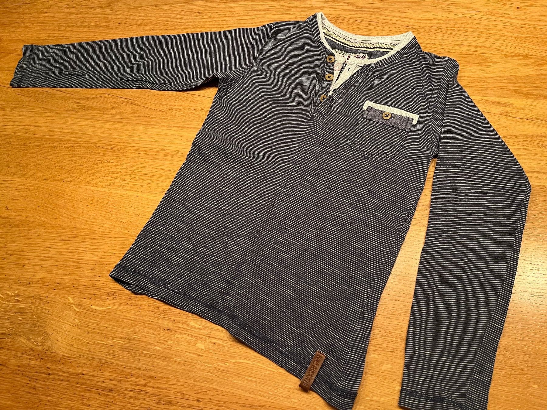 Camicette, T-shirt & Top: Staccato Langarmbluse 116-122 cm – Usato da Zürich venduto da asocaciu 2