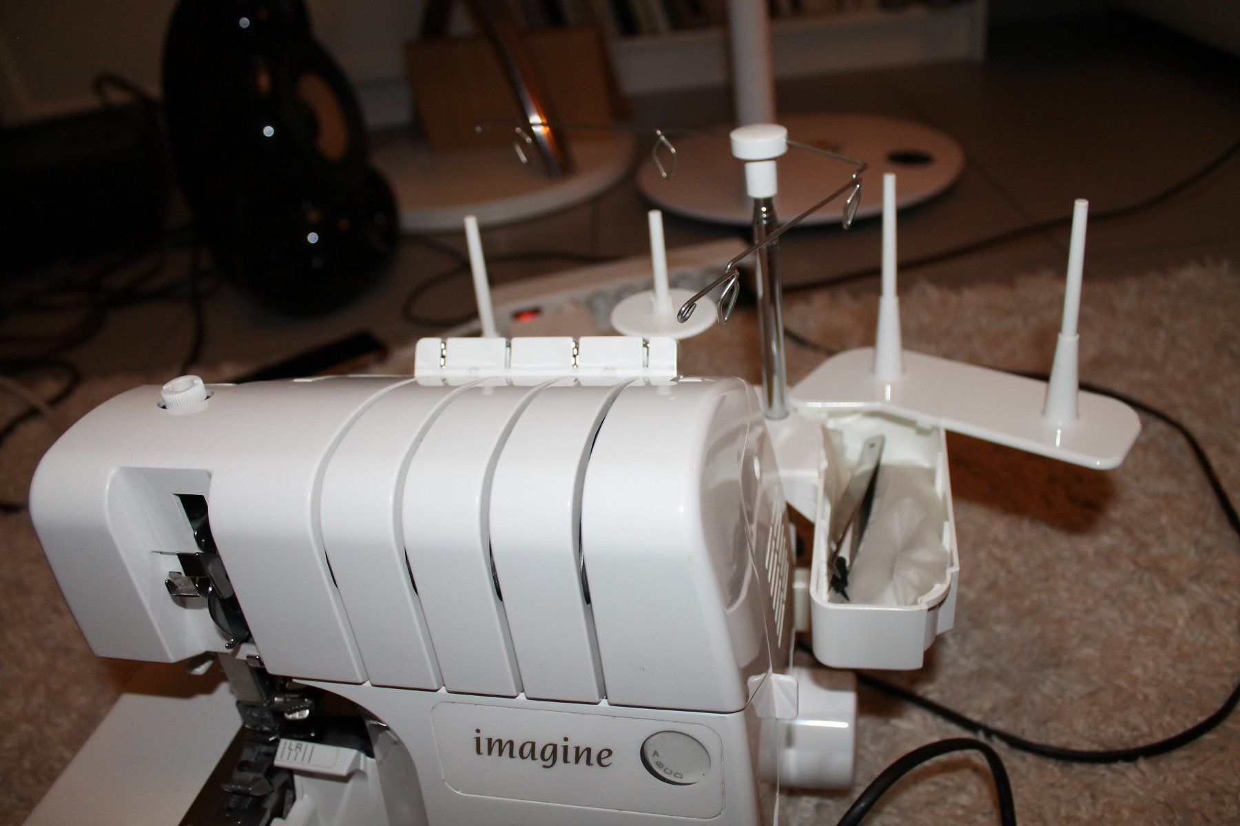 Macchine da cucire: BabyLock Imagine- Overlock Seger – Usato da Ebikon venduto da nic_5htr 3