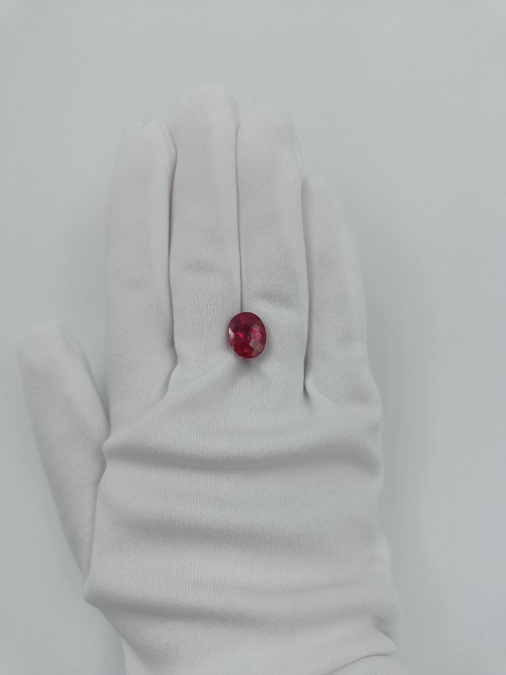 Pietre preziose: 1 PINKER OVALER TURMALIN, 8.500 CT. – Usato da Luzern venduto da EdiGem 8