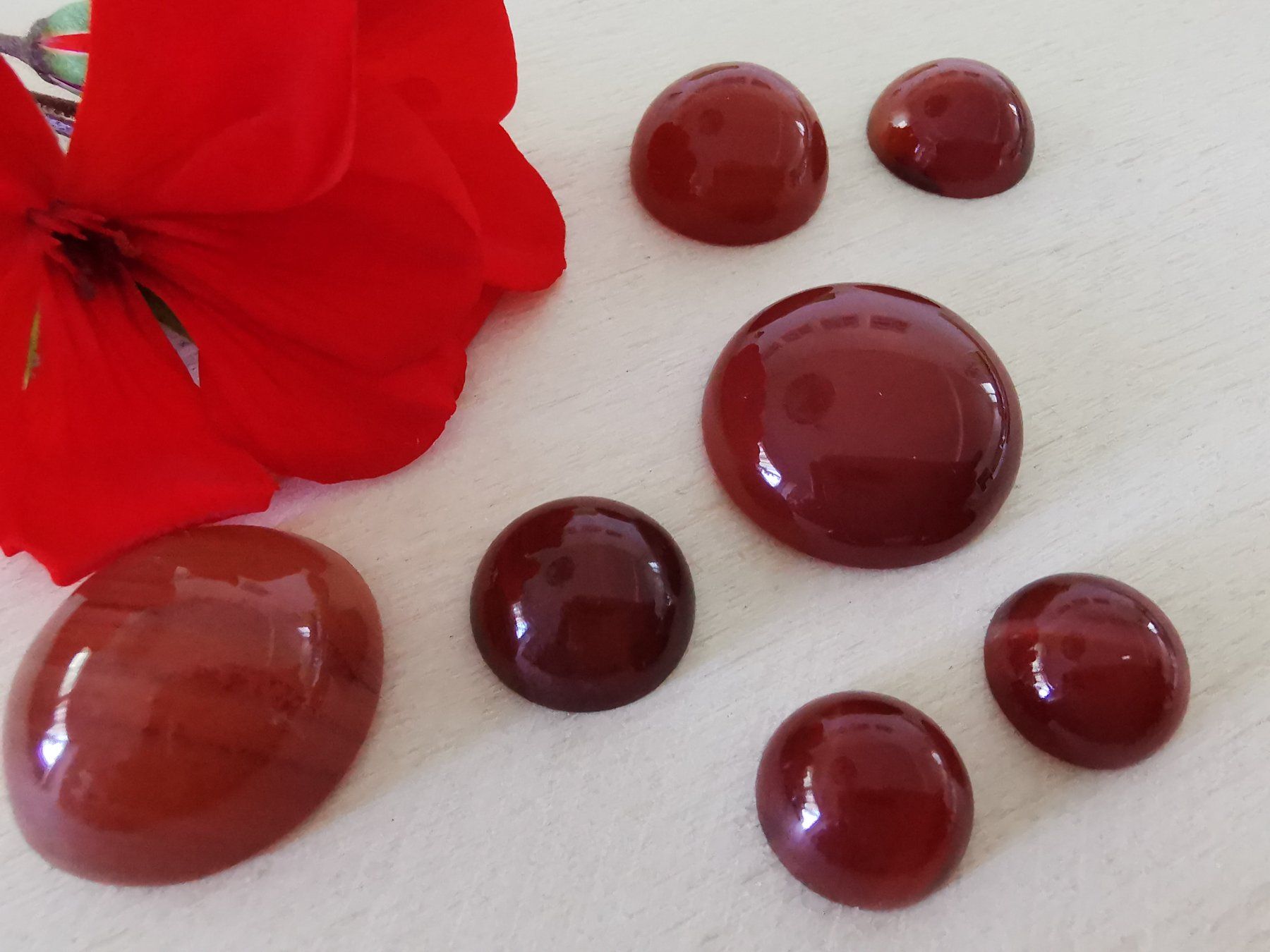 Minerali & Pietre curative: 7 Stk. diverse Karneol Cabochon / Lager-Sondererkauf – Nuovo (secondo la descrizione) da Dierikon venduto da Buntspecht-10 1