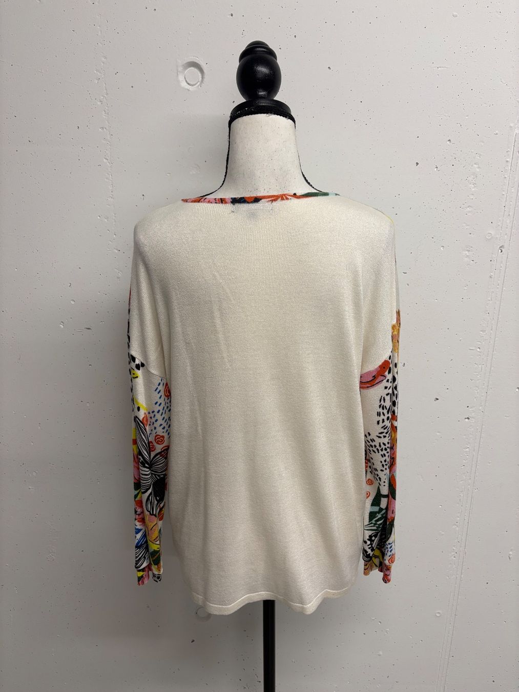 Maglioni & Felpe: Leo&Ugo Pullover Blumenmuster weiss bunt Glitzer 40 Kaschmir – Usato da Regensdorf venduto da secondchancefashion 3