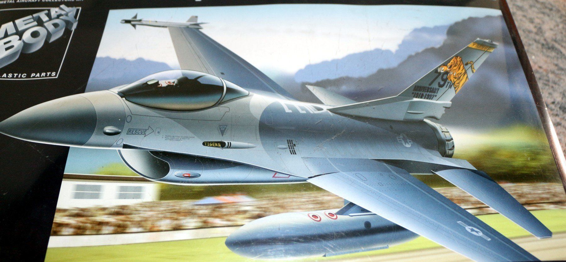 Kit di modellismo & Modellini statici: F-16 A/C Fighting Falcon 1/48 MackIT – Nuovo e nell'imballaggio originale da Mörschwil venduto da Ferrari-V8