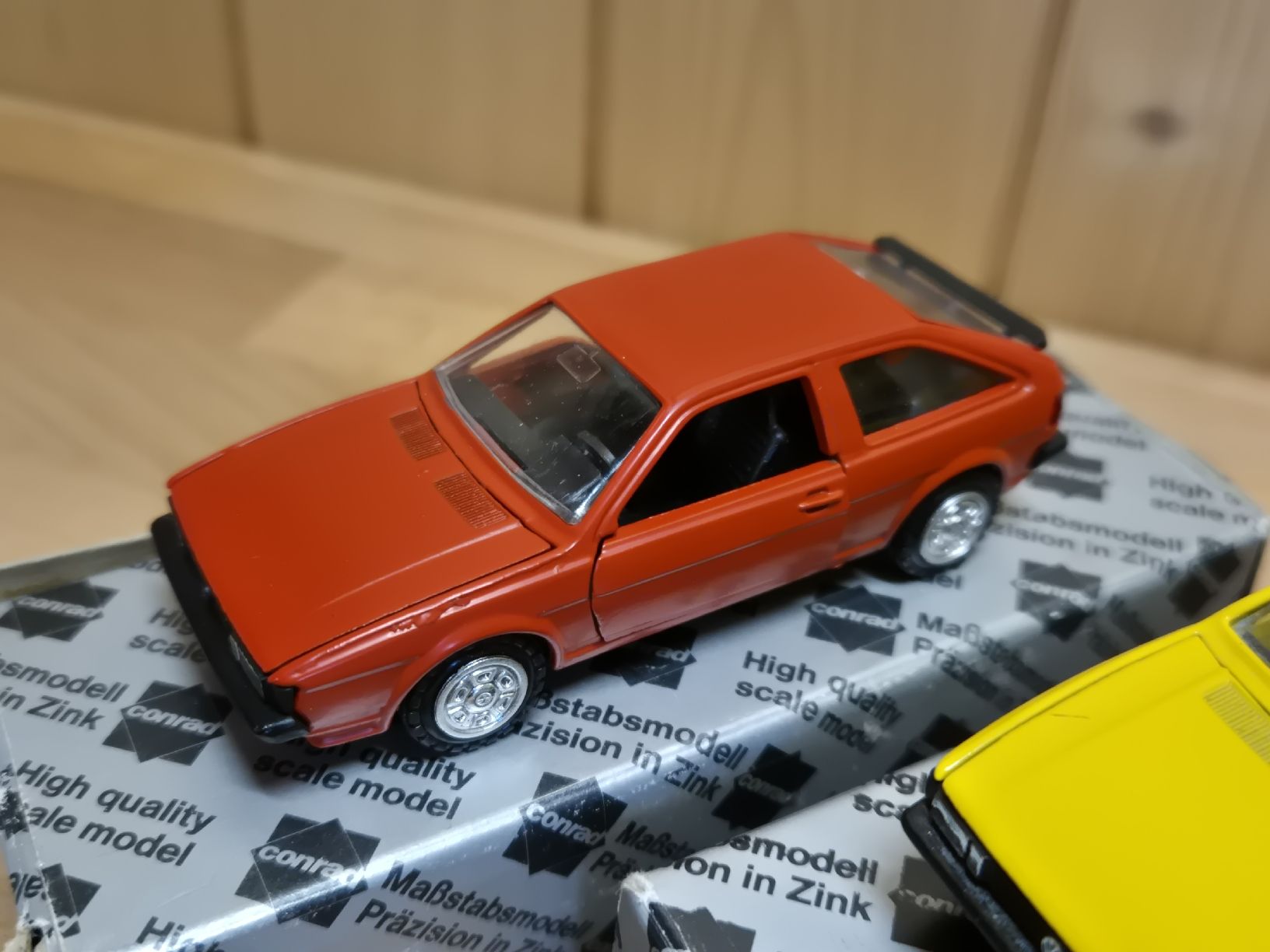 Conrad Modellini d'auto: 4x VW Scirocco II Conrad Modelle 1:43, mit OVP! – Nuovo (secondo la descrizione) da Kirchberg SG venduto da Karmann53 5