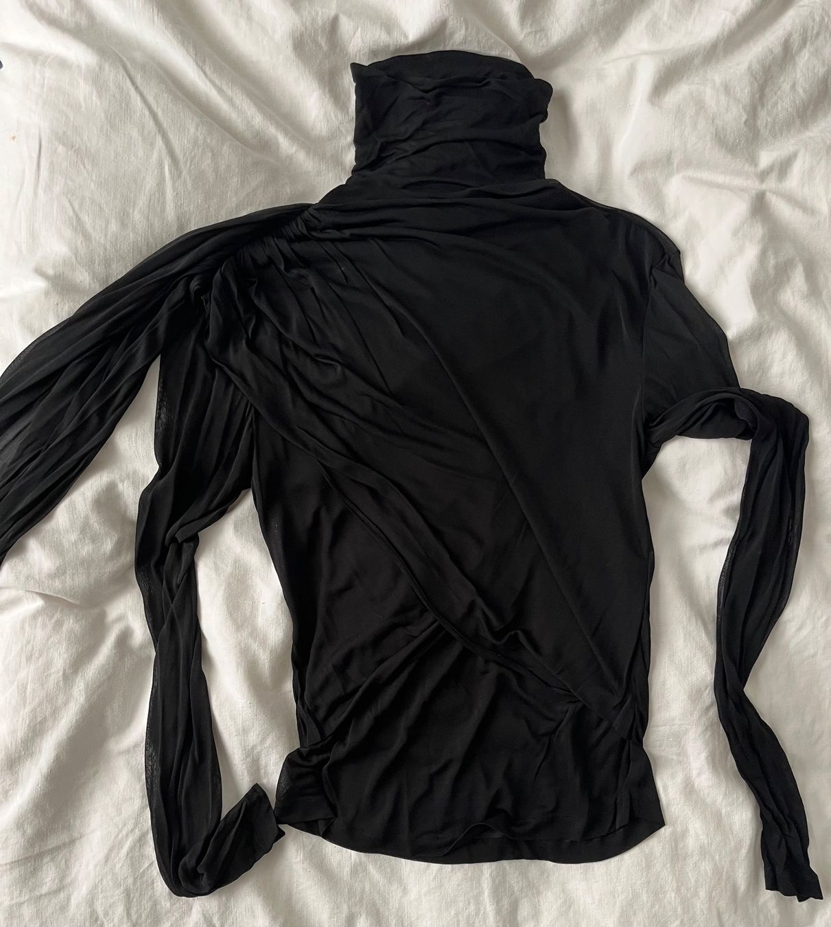 Saint Laurent T-shirt: Saint Laurent, Top avec traîne – Nuovo (secondo la descrizione) da Genève venduto da dachaw 5