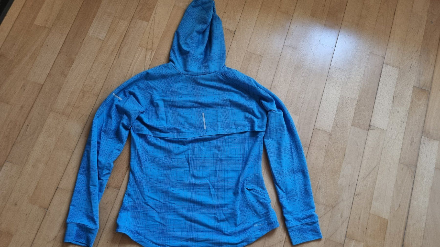 Nike Pullover & Sweatshirts: Nike Damen Lauf-Pullover mit Kapuze, Grösse L, gebraucht – Gebraucht aus Wohlen AG von stephanieAG 5