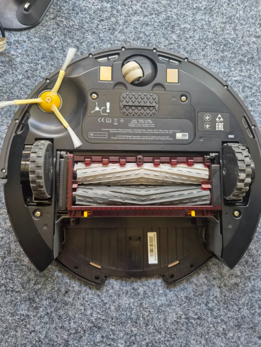 Irobot Staubsauger & Zubehör: iRobot Roomba 895 defekt mit Ladestation – Defekt aus Domat Ems von tchnesa 1