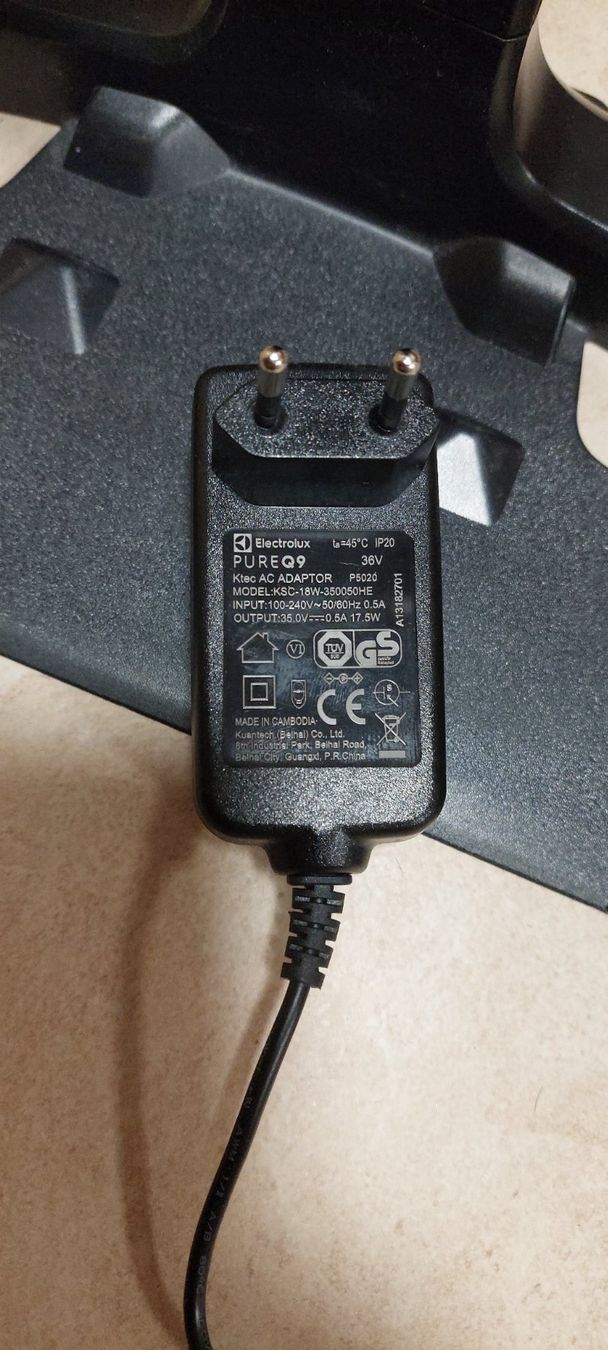 Electrolux Aspirapolveri & Accessori: Electrolux Q9 Pure Ladestation und Ladegerät – Usato da Aurigeno venduto da AnnaM46 1