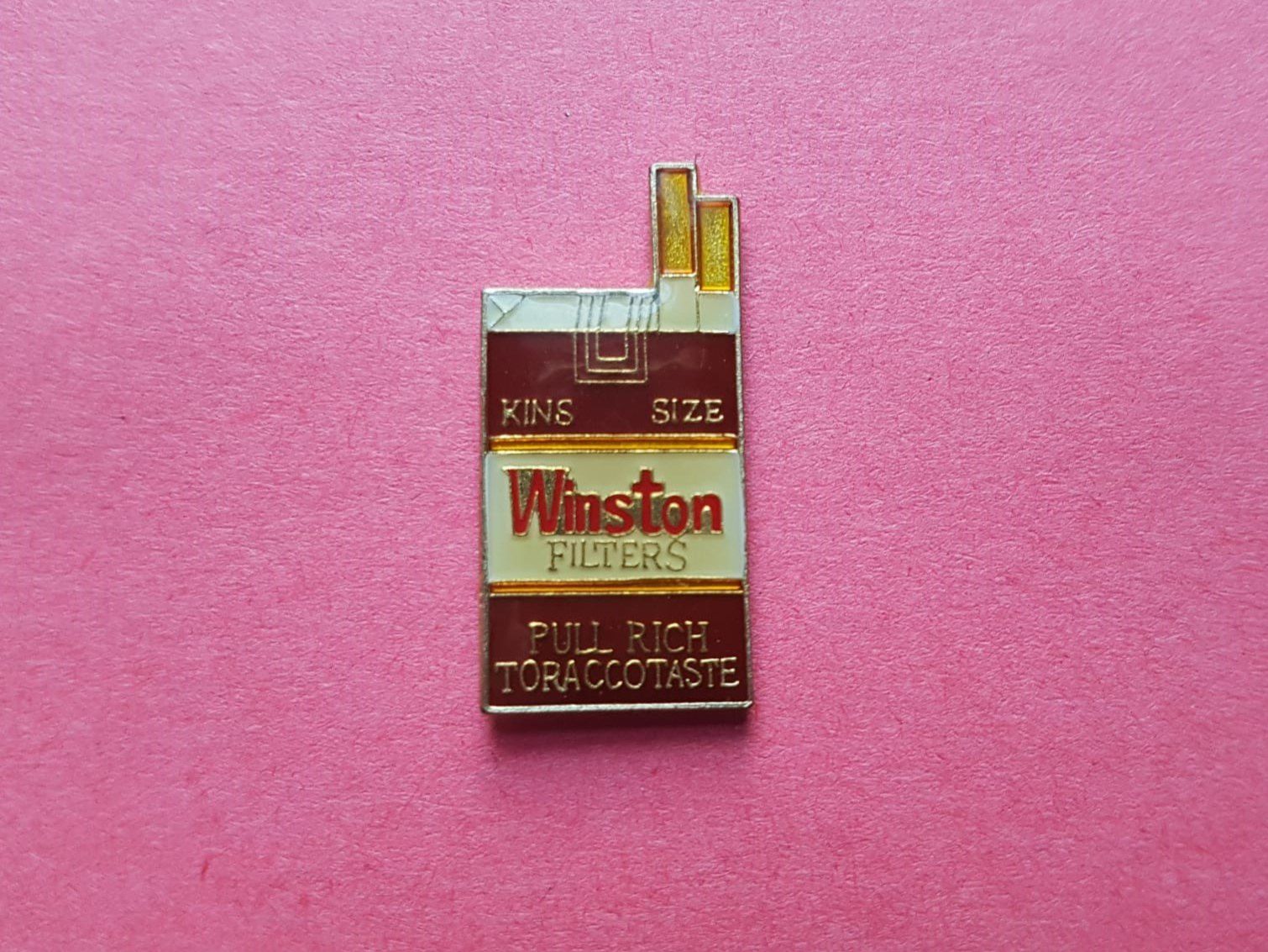 Placchette & Badge: Pins - Tabak -Zigaretten - Winston – Usato da Reinach BL venduto da Dexy62