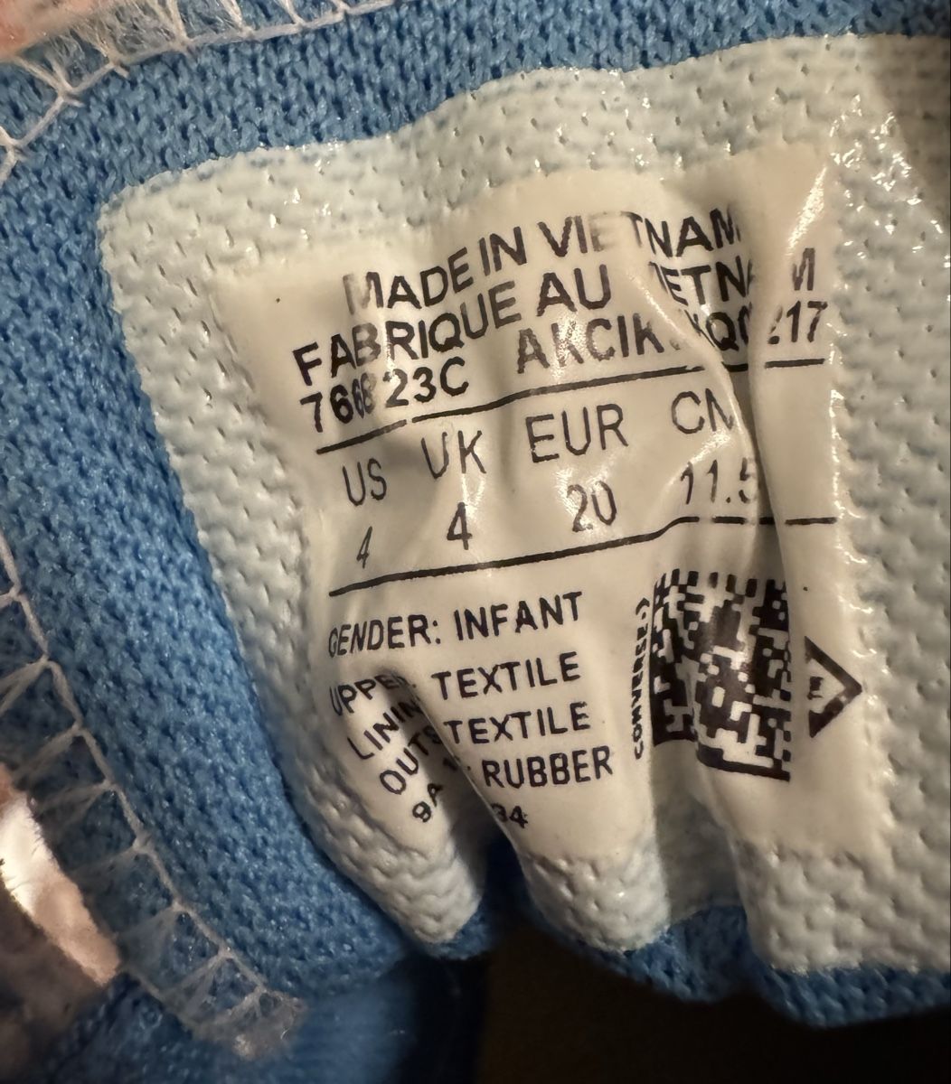 Converse Chaussures garçon: Converse Grösse 20 – D'occasion à Dübendorf par Premium-Cars 2