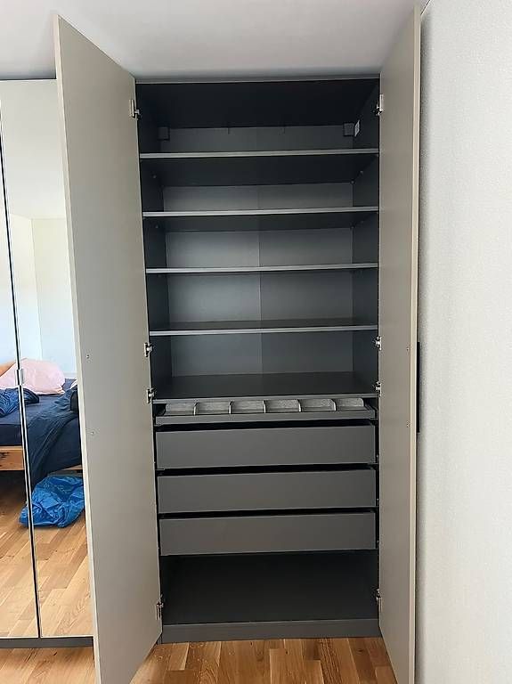 Armadi: Ikea-Pax-Schrank (300x60x236) – Usato da Uster venduto da schuschu17 1