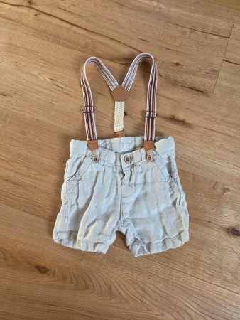 Babyhose Gr. 68 mit Hosenträgern