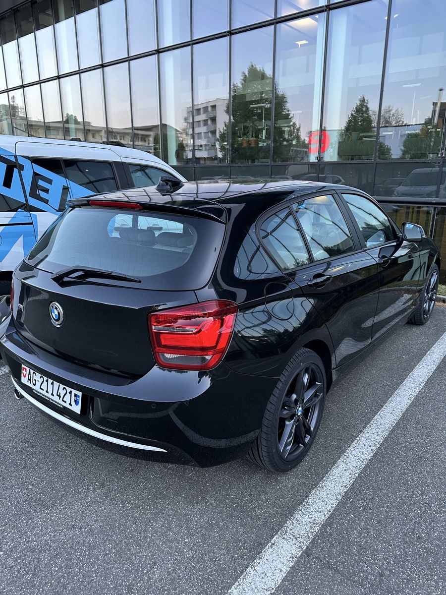 BMW Automobili: Top gepflegter BMW 116d  schwarz – Usato da Aarau venduto da Nardo123 1