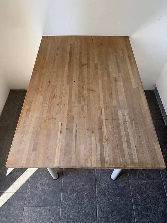 Tables: Stabiler Küchentisch mit Holzplatte – D'occasion à Bern par kat_5c62 1
