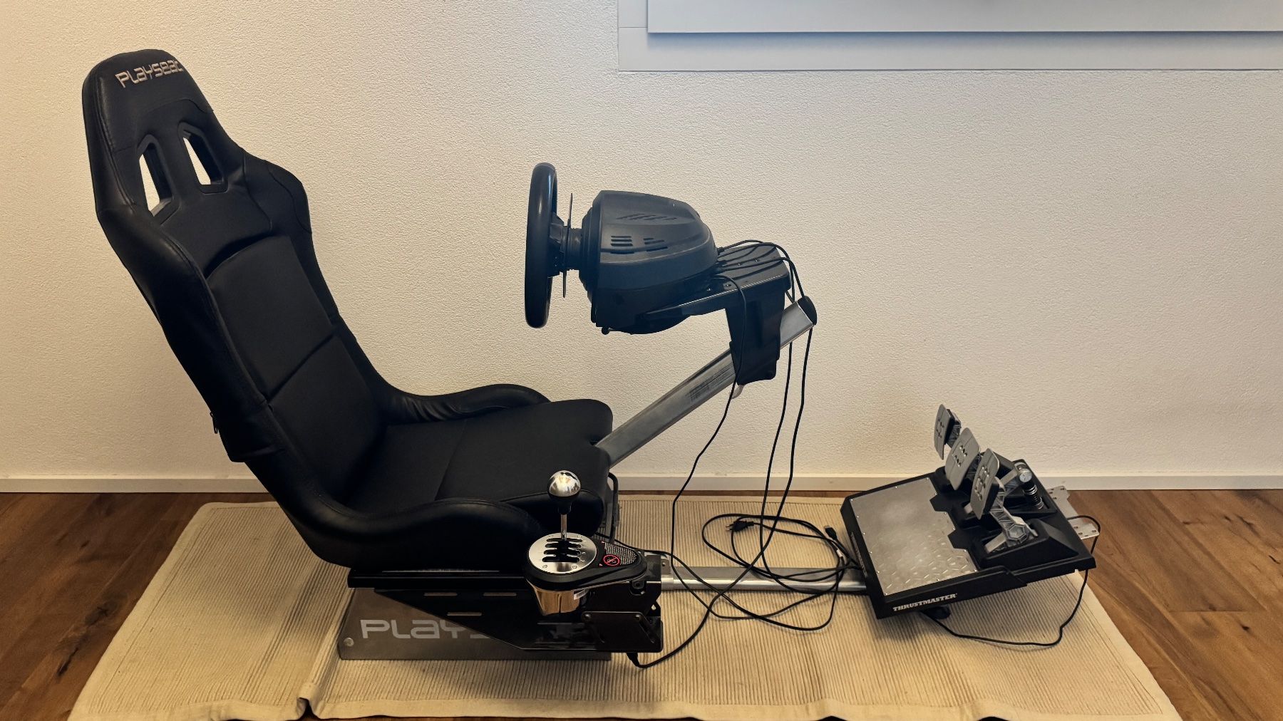 Playseat mit Thrustmaster Lenkrad, Schalthebel & Pedale (Gebraucht) in ...