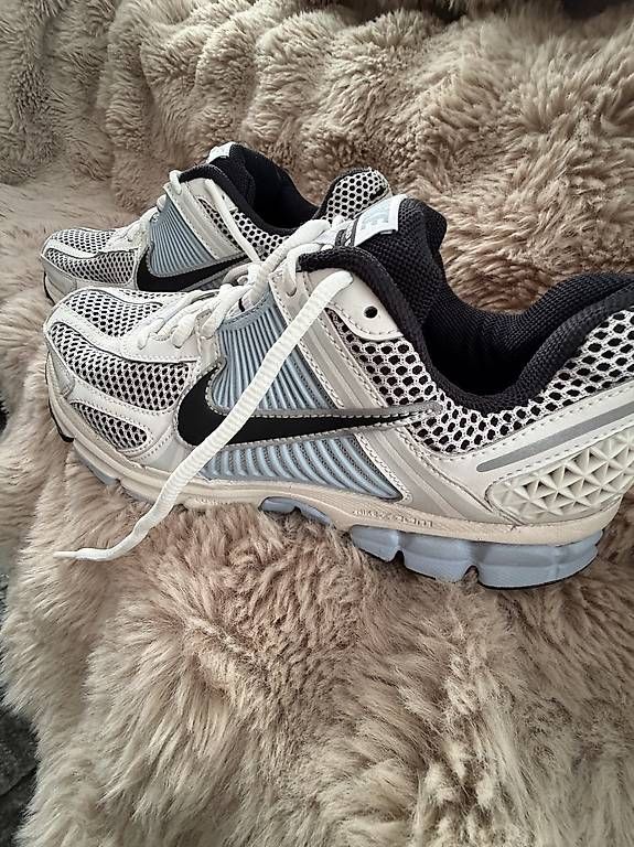 Damenschuhe: Nike Vomero 5 hellblau Gr.39 – Gebraucht aus Weingarten-Kalthäusern von Nonino01 1
