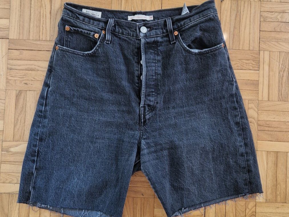Levi's Jeans: Levi's ribcage shorts – Usato da Zürich venduto da lilu010