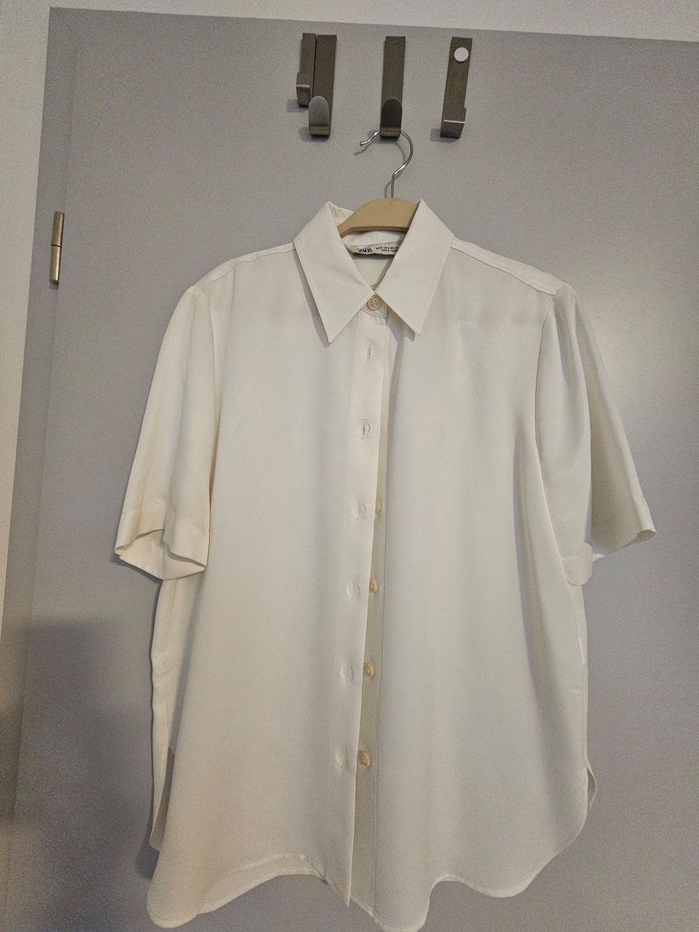 Zara Camicette: Chemisier ZARA – Usato da Château-d'Oex venduto da bla_b6mv