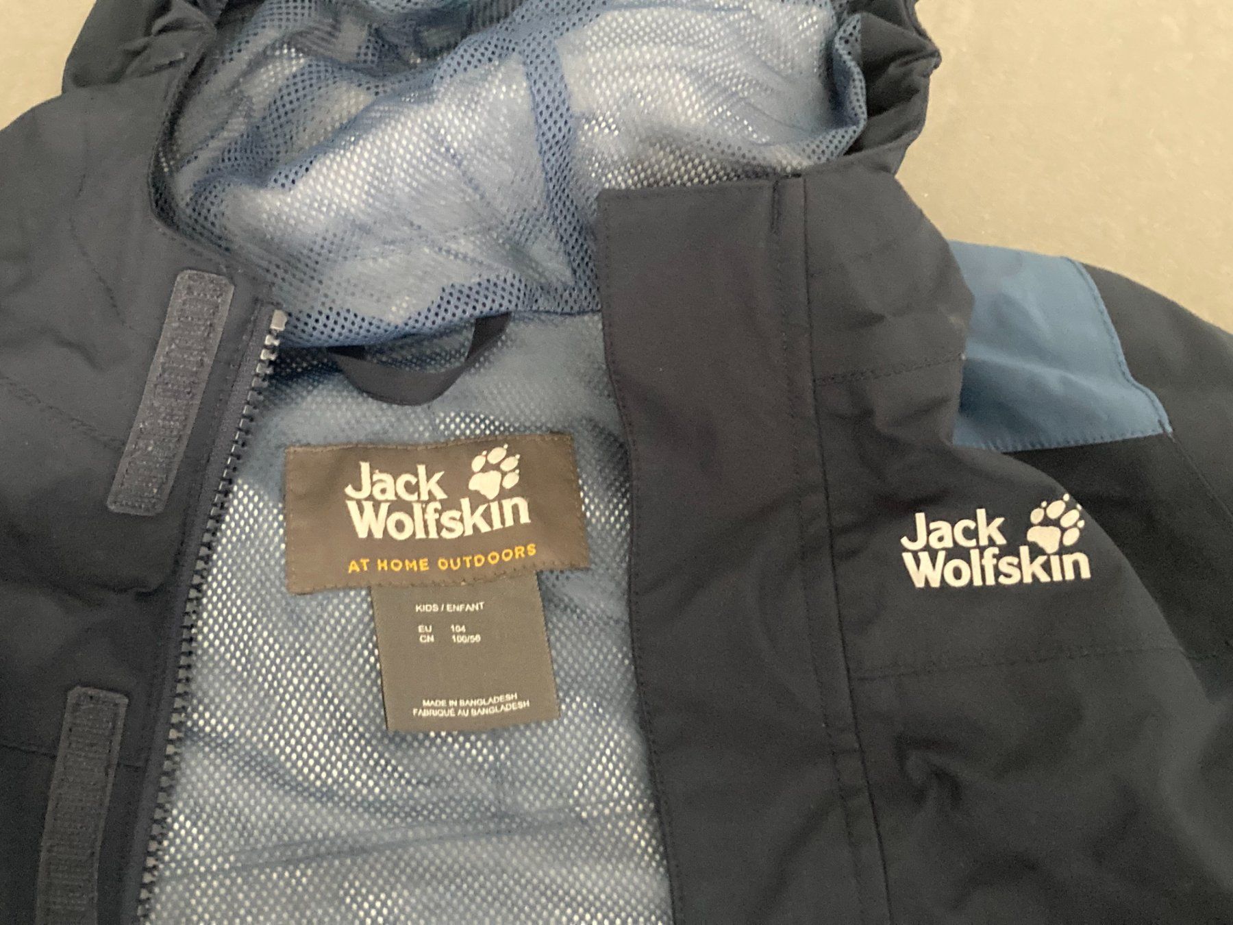 Jack Wolfskin Giacche & Cappotti: Jack Wolfskin Regenjacke Gr. 104 – Usato da Stüsslingen venduto da ascabatjo 2
