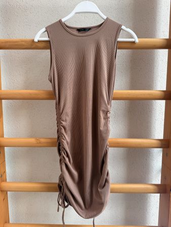 Sommer Kleid in Taupe, Grösse S/M, Top Zustand!