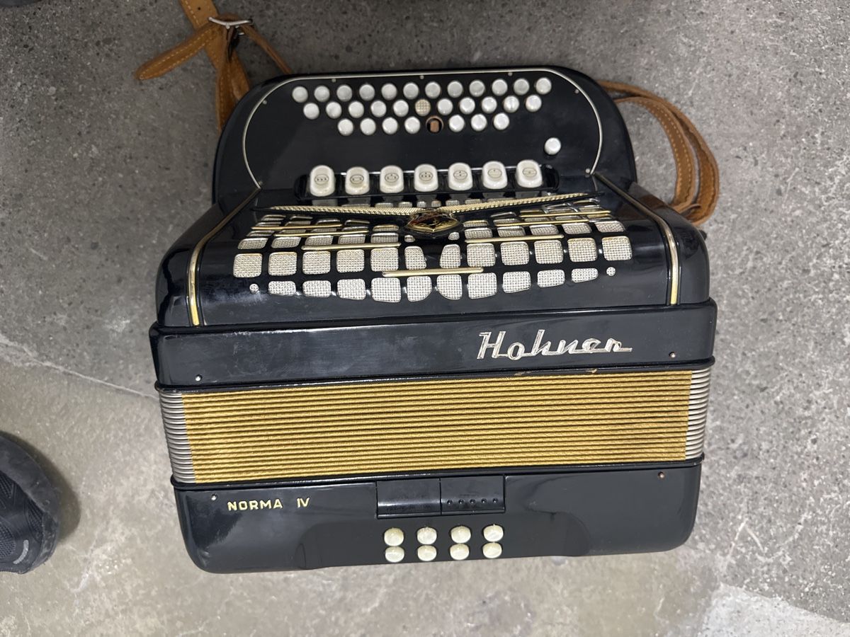 Hohner Strumenti musicali: Hohner norma iv  – Usato da Strengelbach venduto da HeidiHeidi09