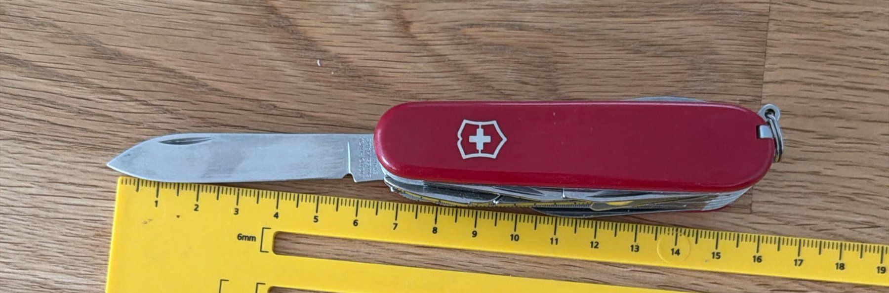 Victorinox Couteaux de poche: VICTORINOX TASCHENMESSER – D'occasion à Zürich par Frei-Occasionen 8