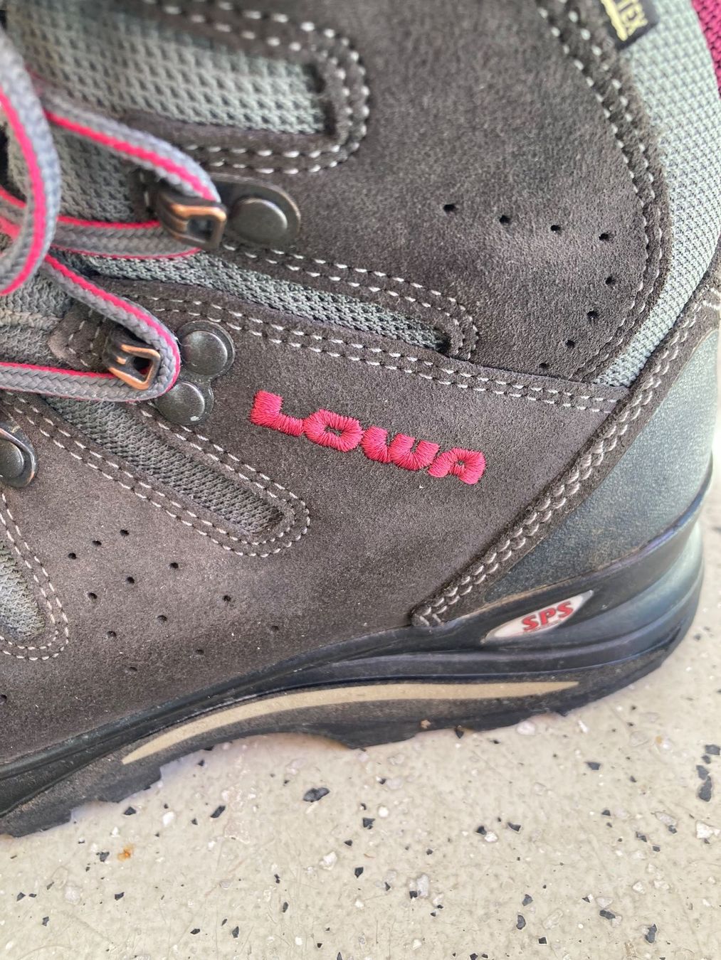 Lowa Scarpe da donna: Wanderschuhe Marke LOWA – Usato da Rheinfelden venduto da Heidi17 2