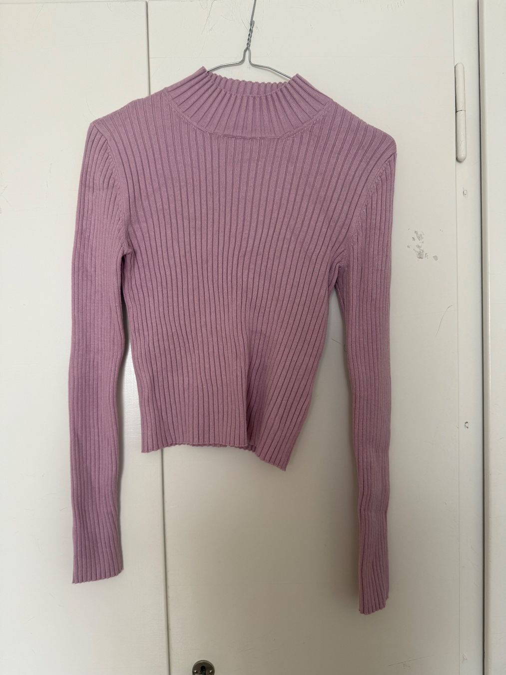 Stradivarius Pullover & Sweatshirts: Trendiger Strickpullover von Stradivarius, Grösse L 💜 – Gebraucht aus Zürich von Herbion1