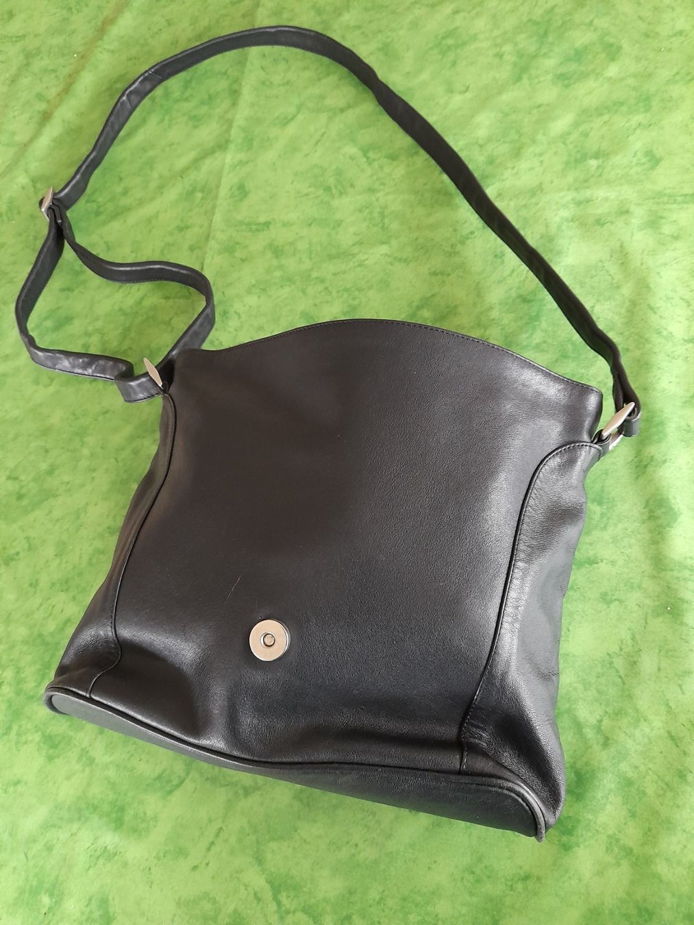 Bree Borse da donna: BREE Ledertasche Damen, schwarz, rot, gelb – Usato da Männedorf venduto da Igel24 2
