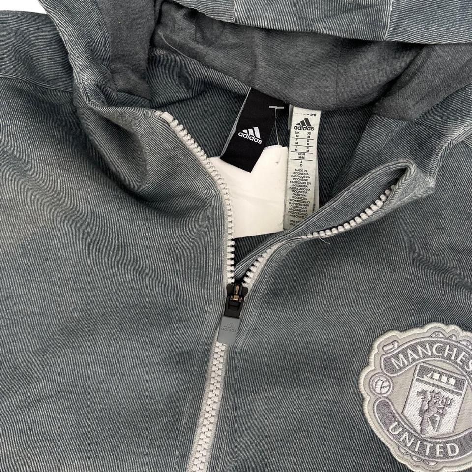 Adidas Giacche: Adidas Manchester United Jacke – Usato da Riehen venduto da RESTREET 4