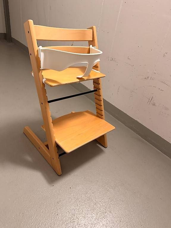 Stokke Chaises hautes: Tripp Trapp Hochstuhl Stokke – D'occasion à Dättwil AG par sar_7kqc 1