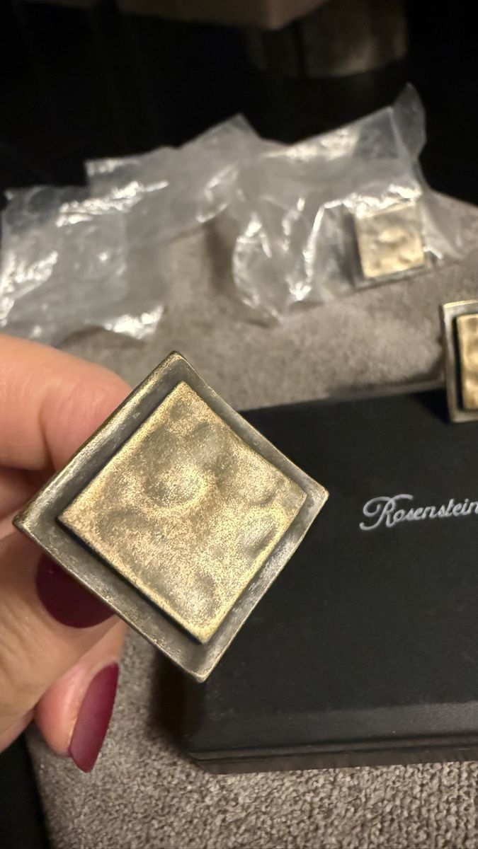 Ferramenta: Möbelknöpfe quadratisch Messing Set 3 Stück – Nuovo e nell'imballaggio originale da Niederglatt ZH venduto da neunzehn82 1