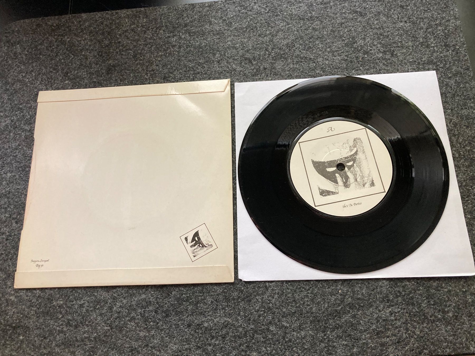Dischi in vinile: Bauhaus - She's In Parties – Usato da Fribourg venduto da Karushi 1