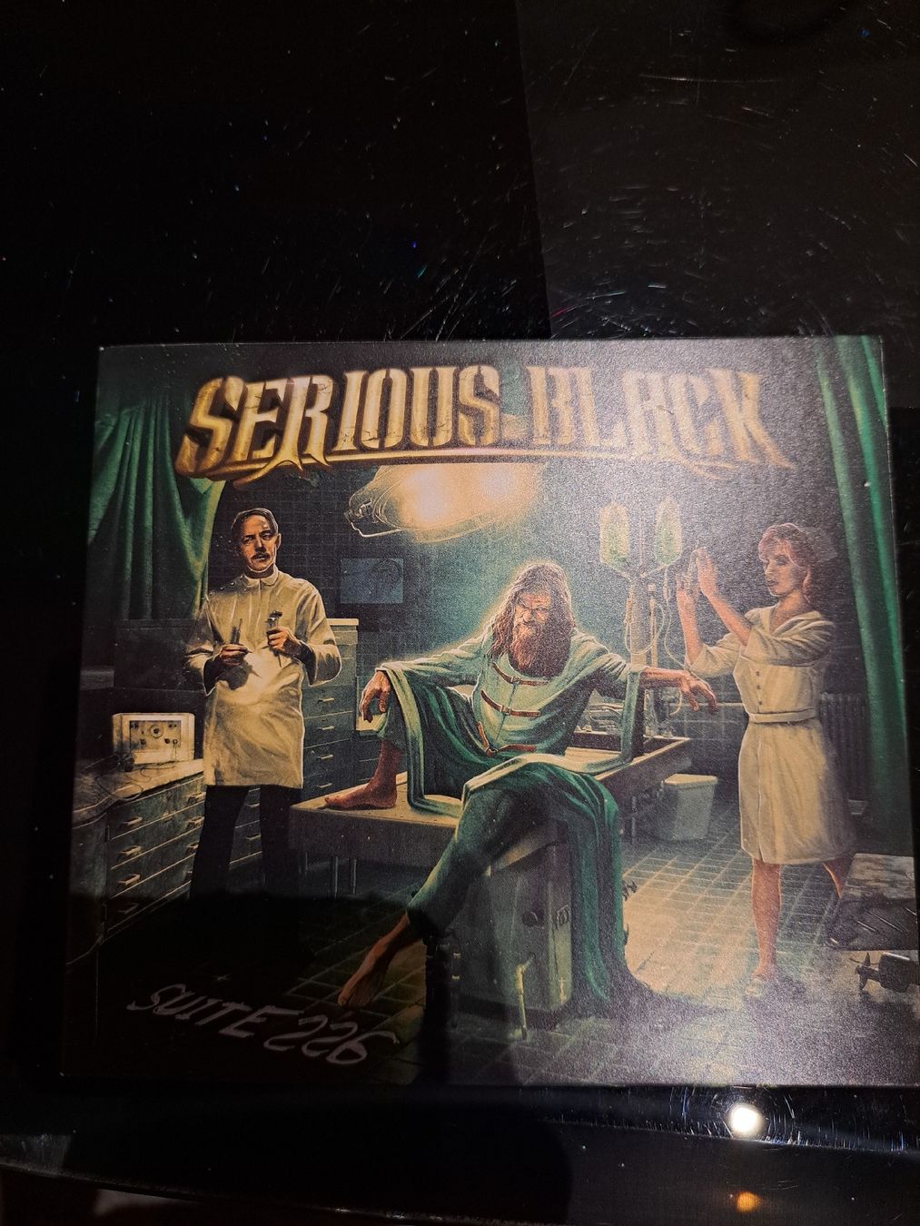 CD: Serious Black - Suite 226  – Nuovo (secondo la descrizione) da Schüpfen venduto da Sonata85