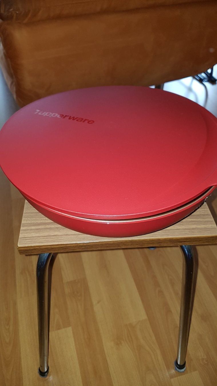 Tupperware Contenitori & Simili: Allegra Schüssel Rot/Gold 3,5Lt – Nuovo e nell'imballaggio originale da Hasle b. Burgdorf venduto da buddle32 1